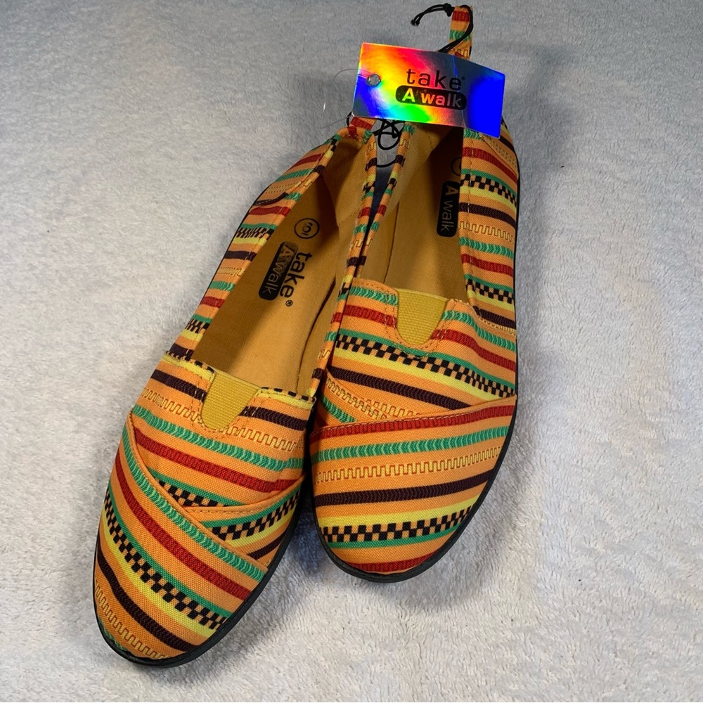Multicolor Women’s shoes, size 6, NWT, ready for spring and summer !